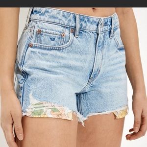 Women’s size 16 American Eagle shorts